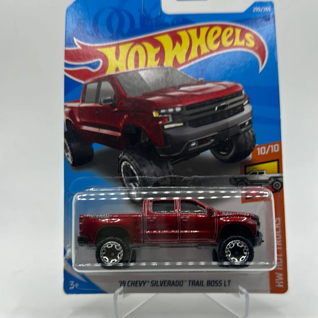 ‘19 Chevy Silverado Trail Boss LT - HW Hot Trucks 10/10 Hotwheels Mainline 299/365 *Damaged Card*