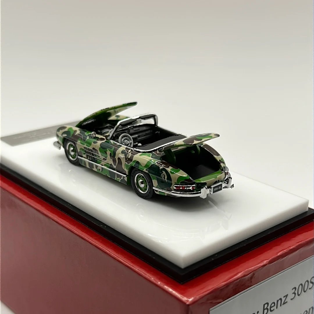 BAPE Green 1957 Mercedes-Benz 300SL Roadster Limited Edition 300pcs Made 1:64 Scale - Image 4