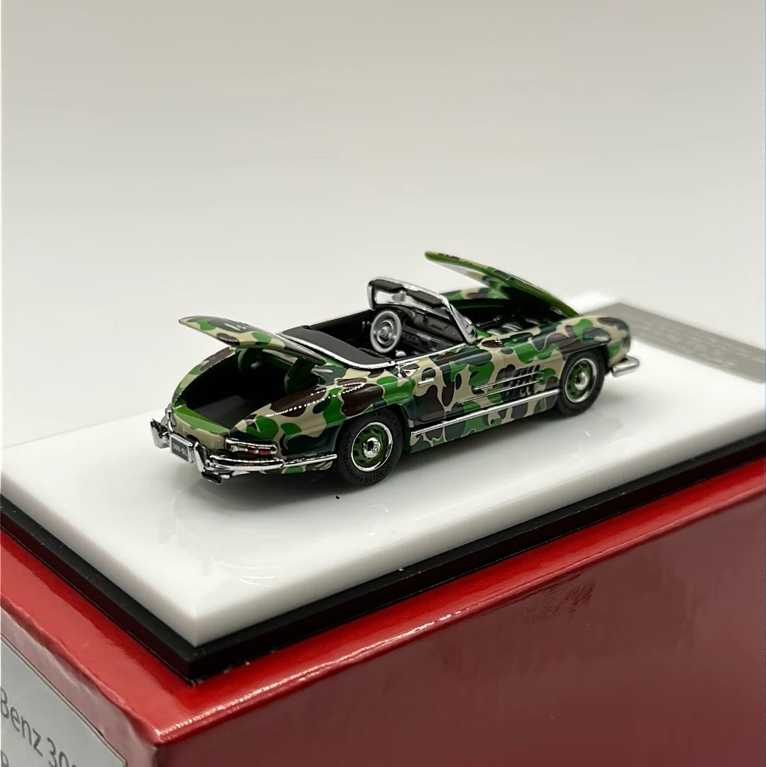 BAPE Green 1957 Mercedes-Benz 300SL Roadster Limited Edition 300pcs Made 1:64 Scale - Image 5