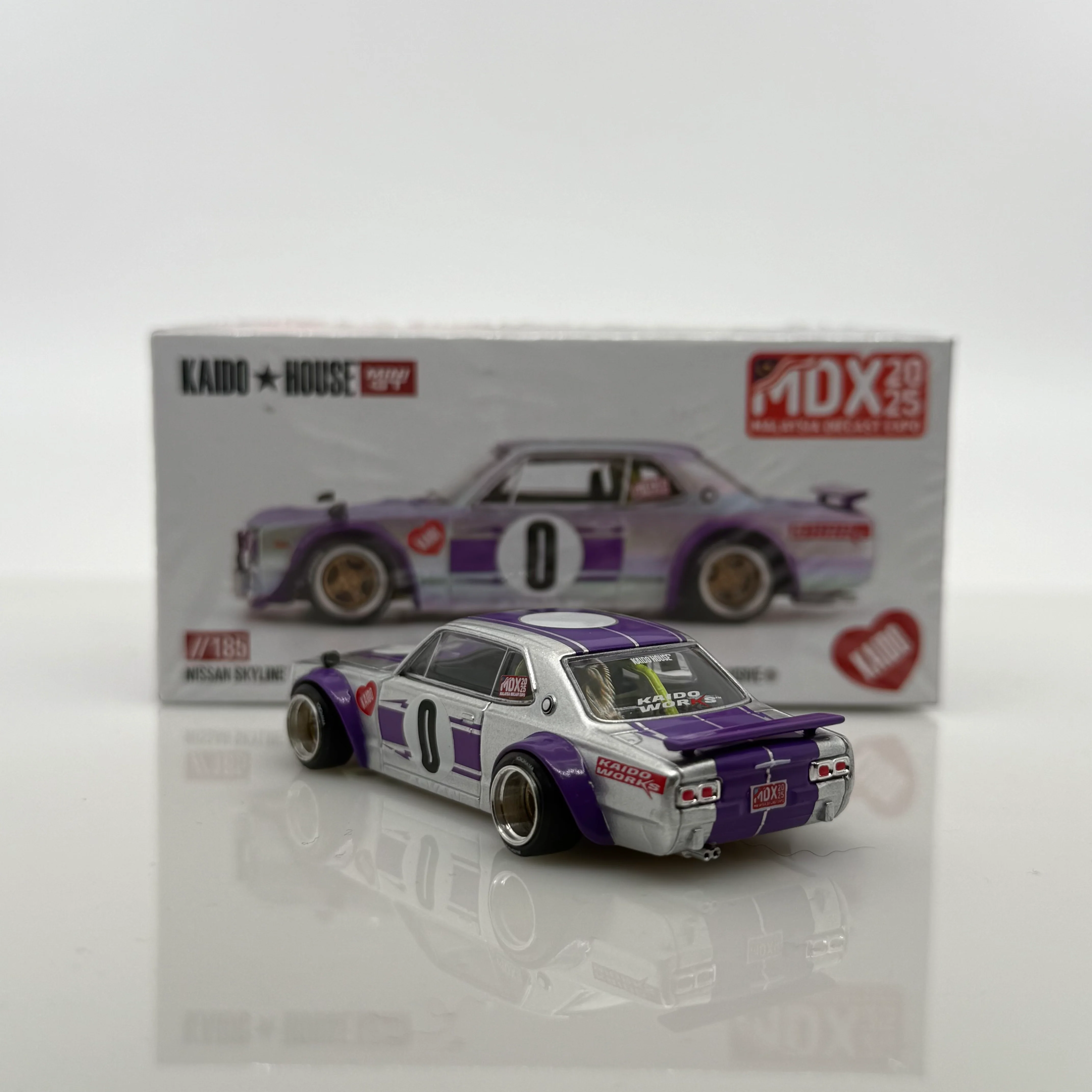 2025 MDX Exclusive Kaido House x Mini GT Nissan Skyline 2000GT-R KGPC10 Kaido Works “Opened” - Image 4
