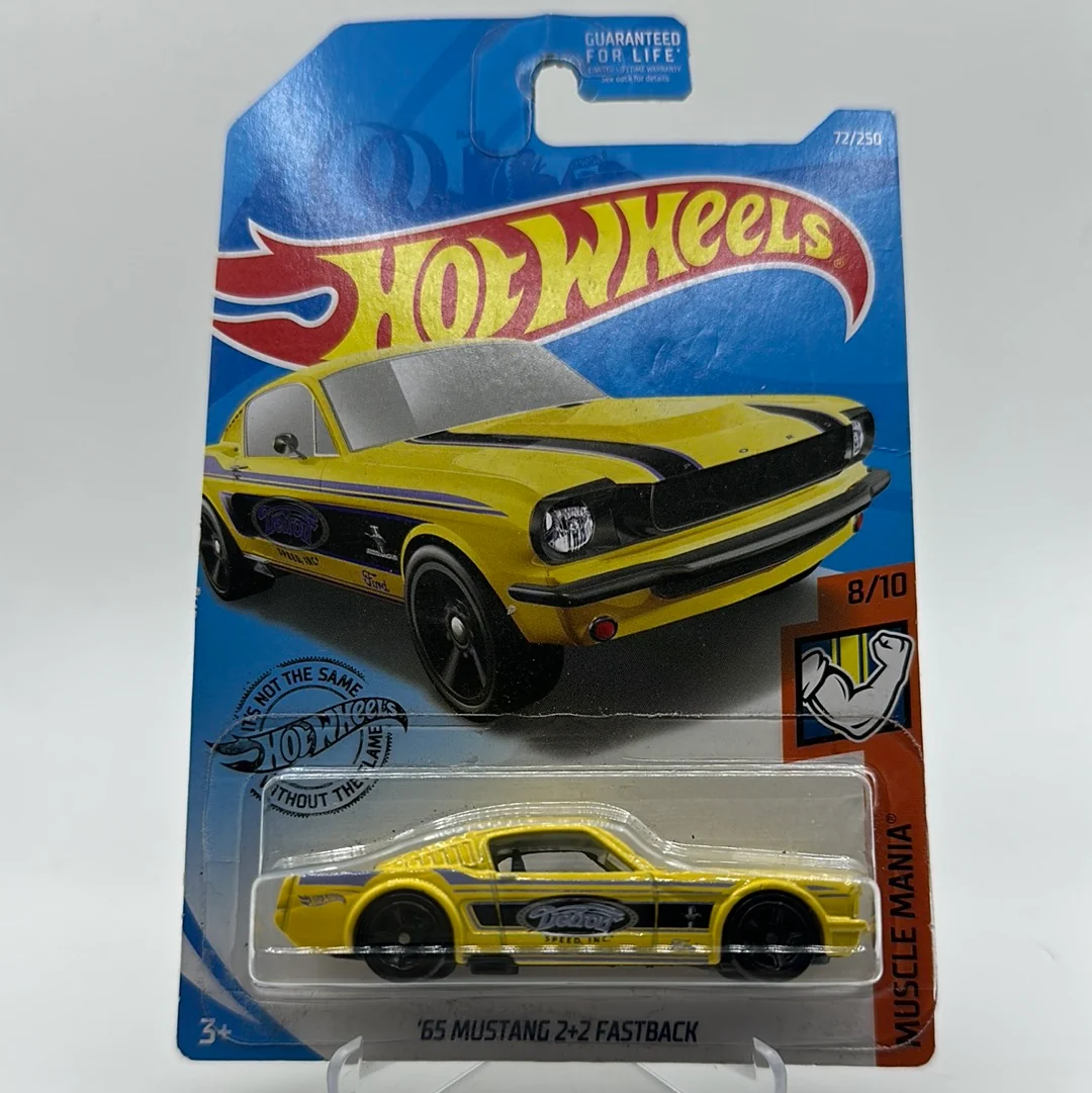 ‘65 Mustang 2+2 Fastback - Muscle Mania 8/10 Hotwheels Mainline 72/250 *Damaged Card*