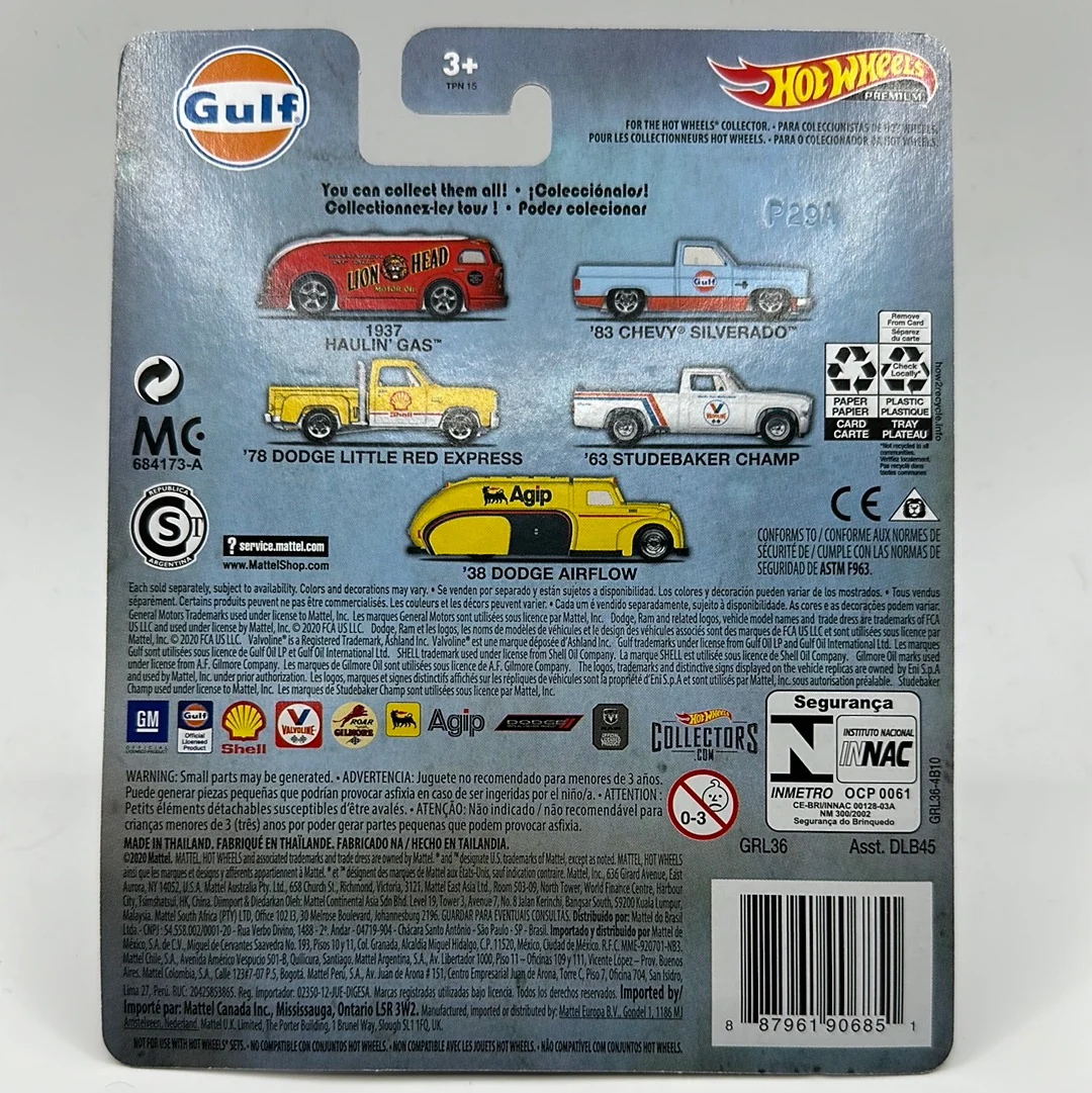 ‘83 Chevy Silverado Gulf 2/5 Hotwheels Premium 1:64 - Image 2