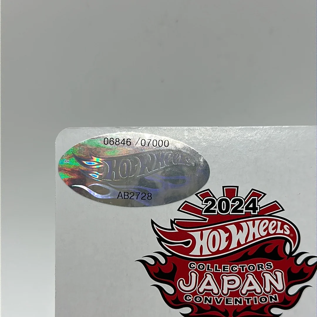 ‘83 Chevy Silverado Hotwheels JAPAN Convention 2024 (Left Facing) #6846/7000 - Image 5