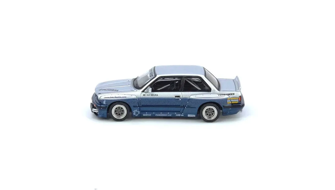 BMW PANDEM E30 M3 Silver/Blue - INNO64 - Image 4
