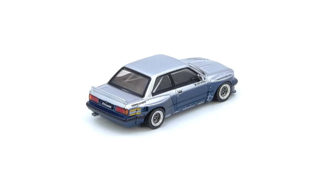 BMW PANDEM E30 M3 Silver/Blue - INNO64 - Image 5