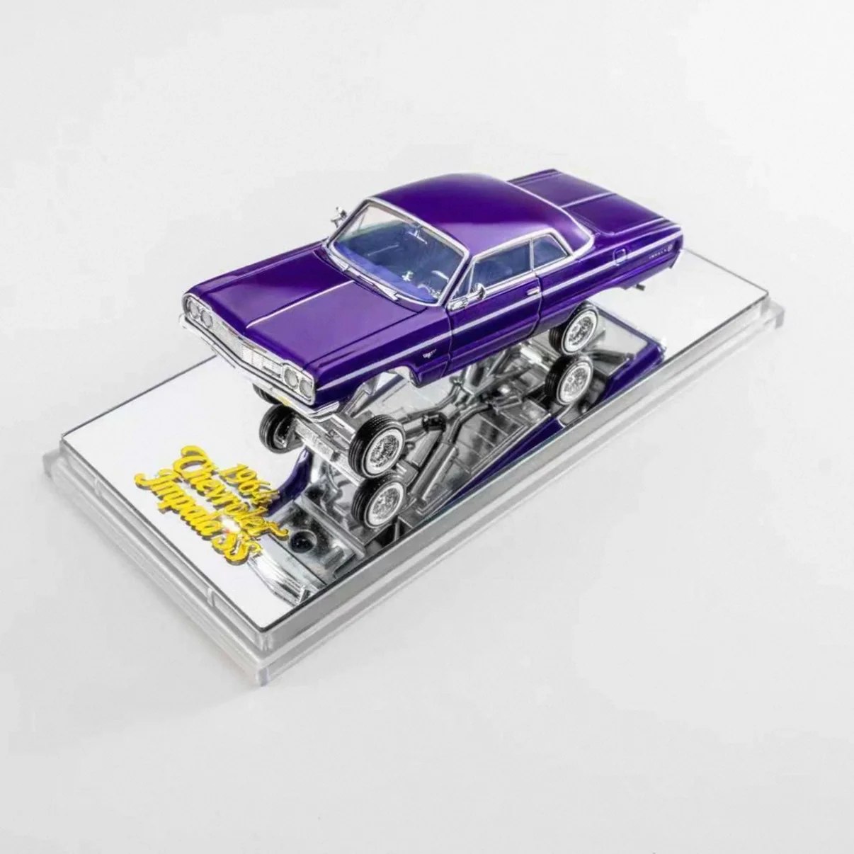 Chevrolet Impala 1964 SS Lowrider - Posable (Metallic Purple) 1:64 - Image 2