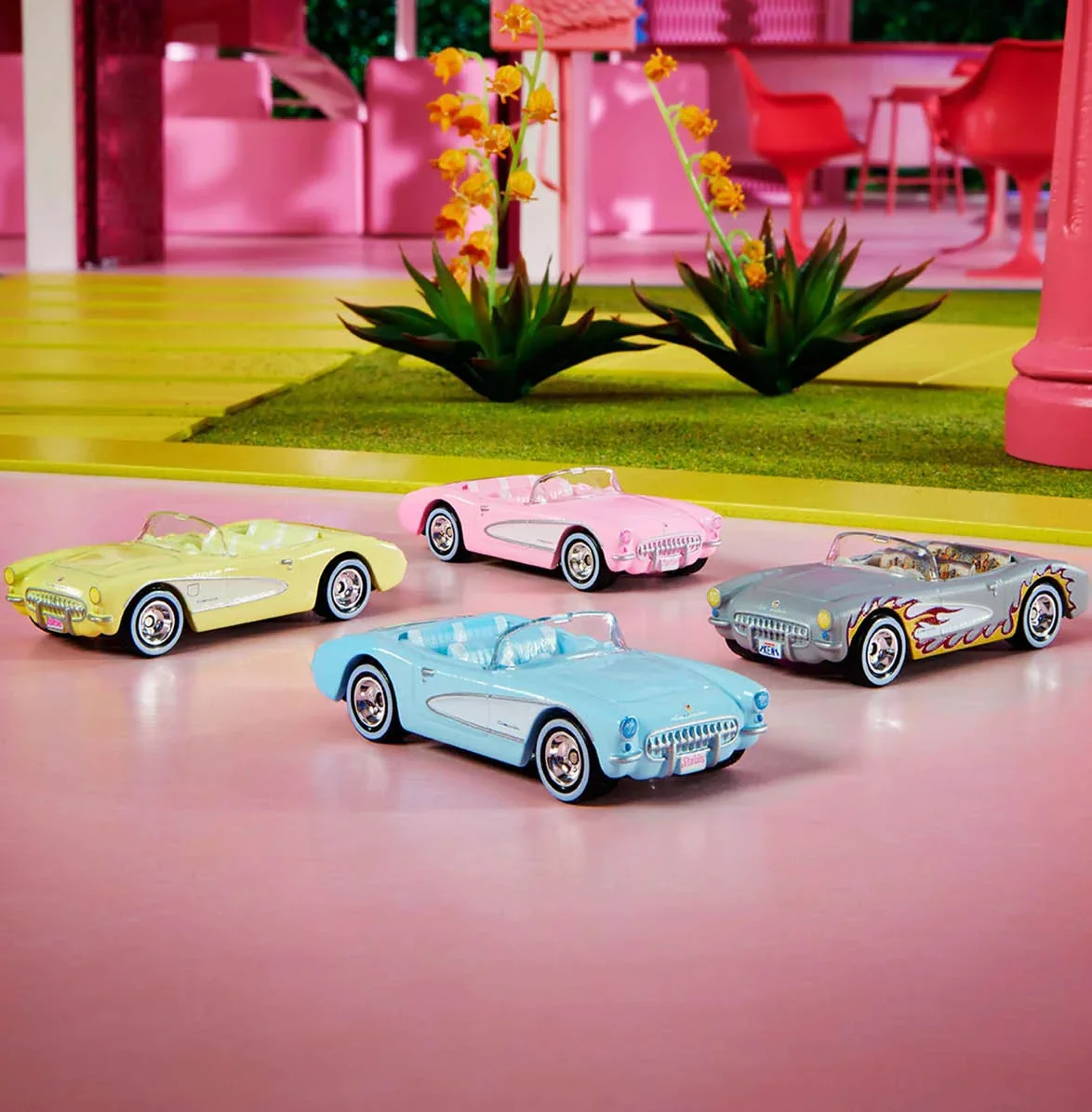 Hotwheels Barbie Movie Multi-Pack 4 Pack 1:64 Scale - Image 2