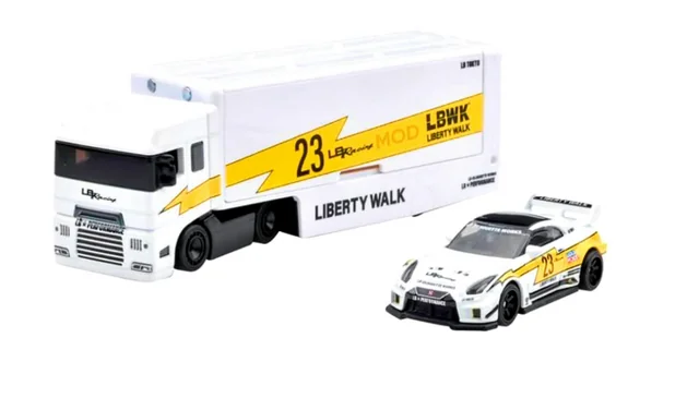 Hotwheels Premium Team Transport #56 - LB-Silhouette Nissan R35 GTR / Flipside Hauler - Image 2