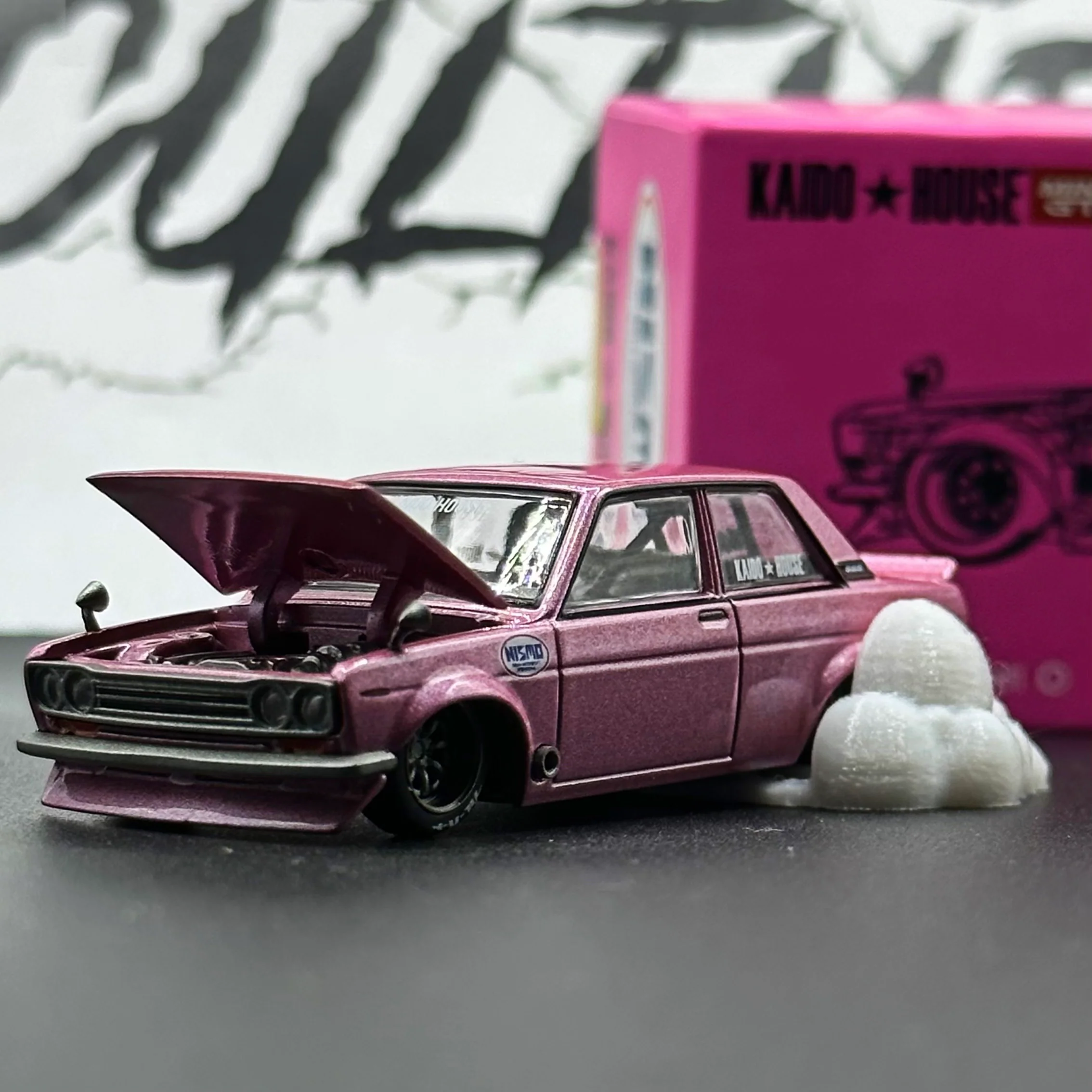 Datsun 510 Street Nismo V1 Pink 091 Kaido House x MiniGT 1:64 Scale