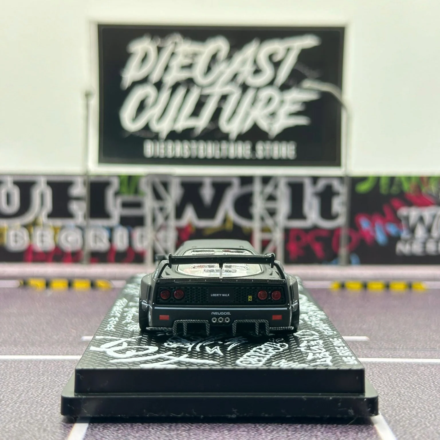 *OPENED* LBWK FERARRI F40 Matte Black HONG KONG TOYCAR SALON 2023 Special Edition - INNO64 - Image 6