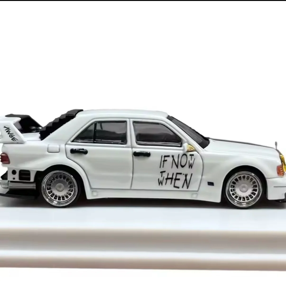 Mercedes Benz 190E W201 2.5-16 EVO - MJ Model 1:64 - Image 3