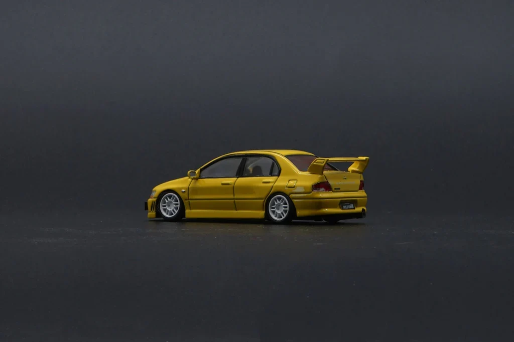 MITSUBISHI LANCER EVO VII (7)(YELLOW) BM CREATIONS 1:64 - Image 7