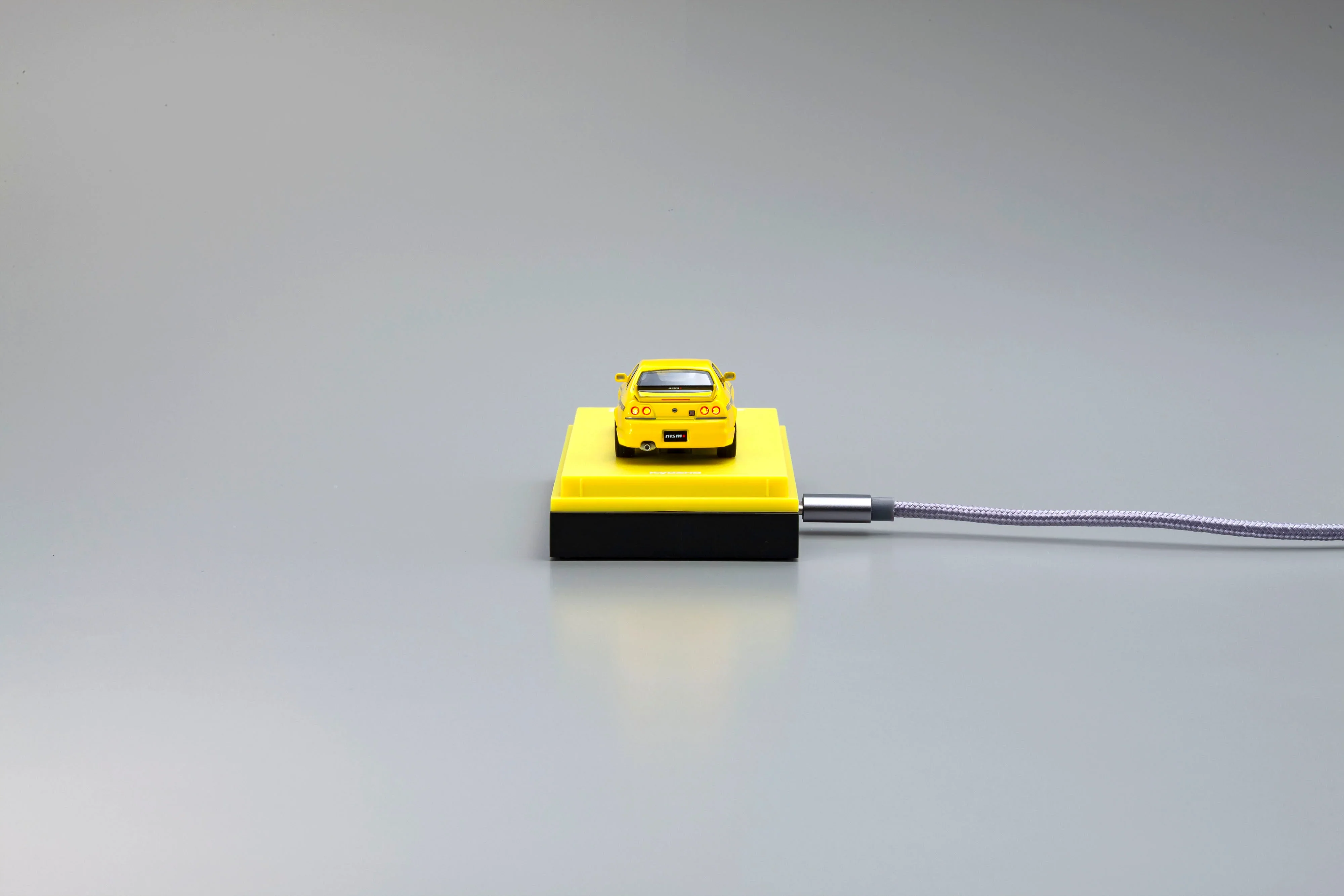 Nismo Nissan R33 400R (Yellow) - Kyosho 1:64 (MOTN LED Compatible) - Image 7