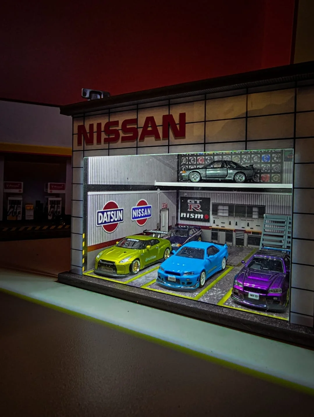 NISSAN Garage Diorama Display with LED Lights G-FANS