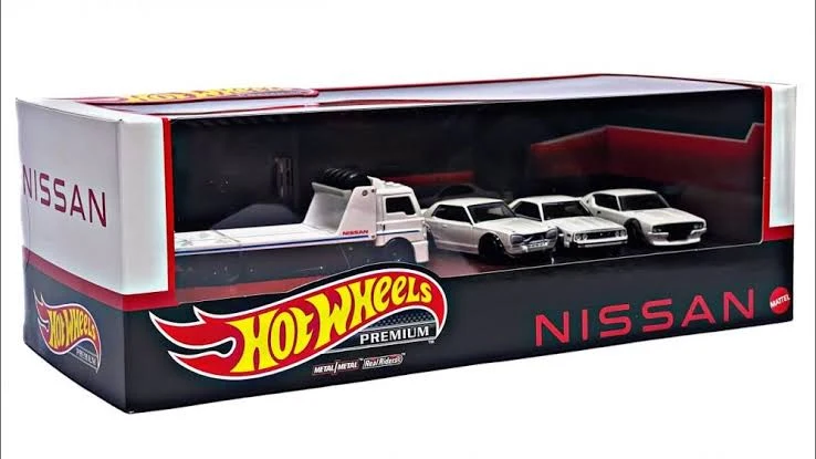 Nissan Garage Diorama Premium Hotwheels Boxed set 2023 1:64 Scale - Image 2