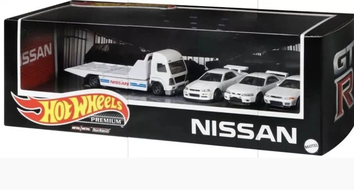 Nissan GTR Garage Diorama Premium Hotwheels Boxed set 2020 1:64 Scale - Image 3