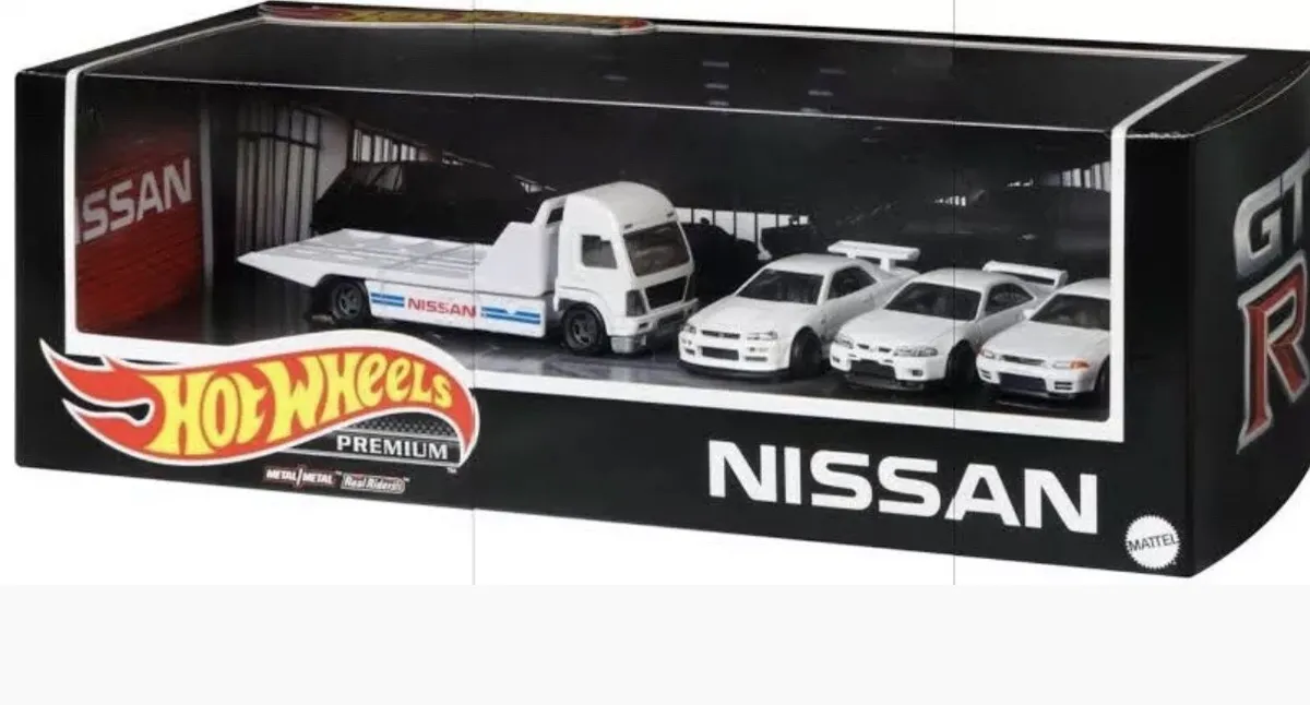 Nissan GTR Garage Diorama Premium Hotwheels Boxed set 2023 1:64 Scale - Image 2