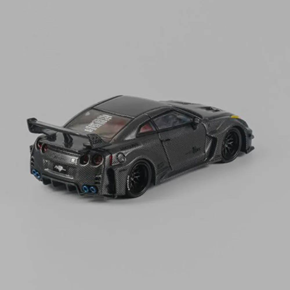 NISSAN R35 LBWK GT35RR SUPER SILHOUETTE (CARBON FIBRE BLACK) CM-MODEL 1:64 - Image 3
