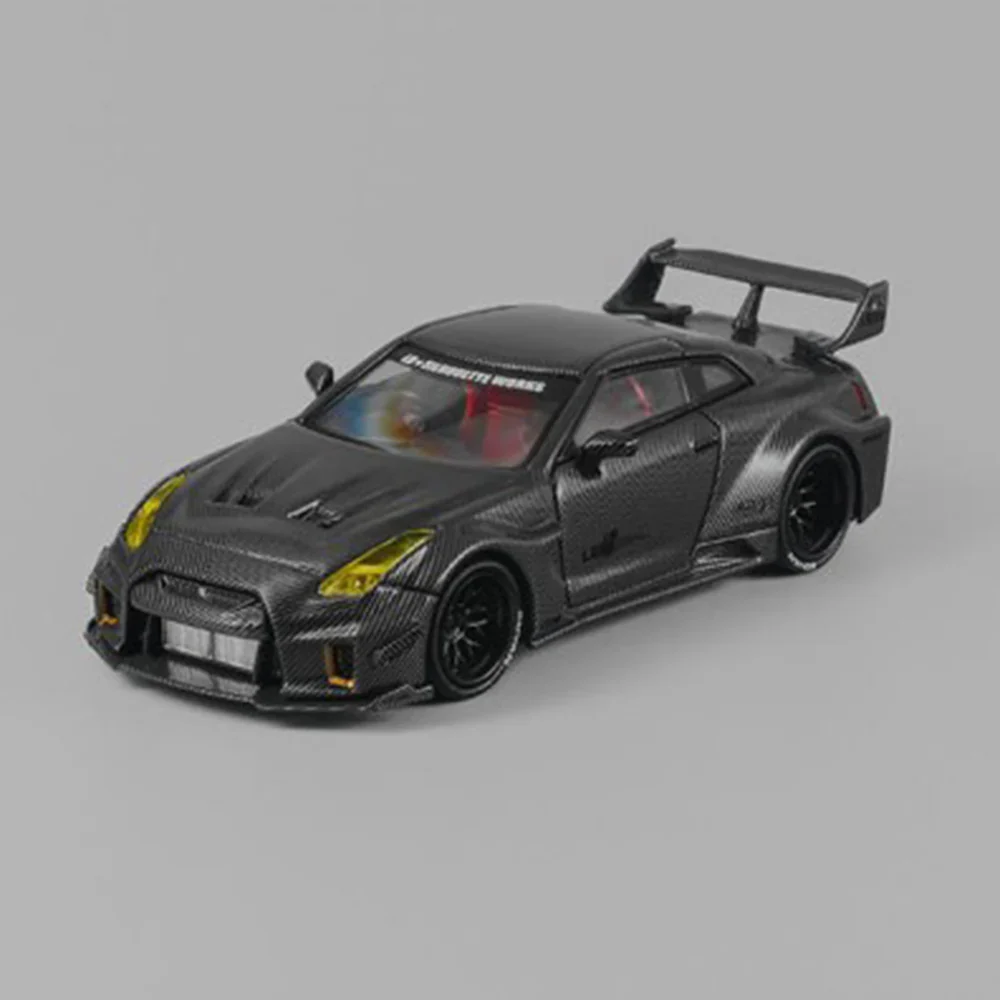 NISSAN R35 LBWK GT35RR SUPER SILHOUETTE (CARBON FIBRE BLACK) CM-MODEL 1:64 - Image 4