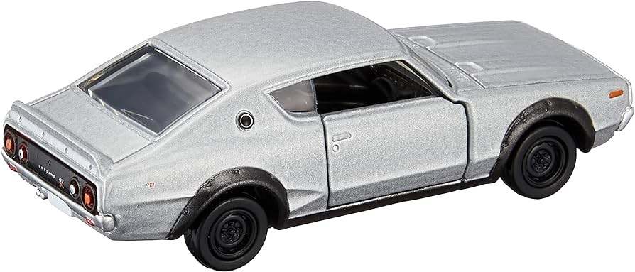 Nissan Skyline 2000 GT-R #17 Tomica Premium 1:64 Scale - Image 2