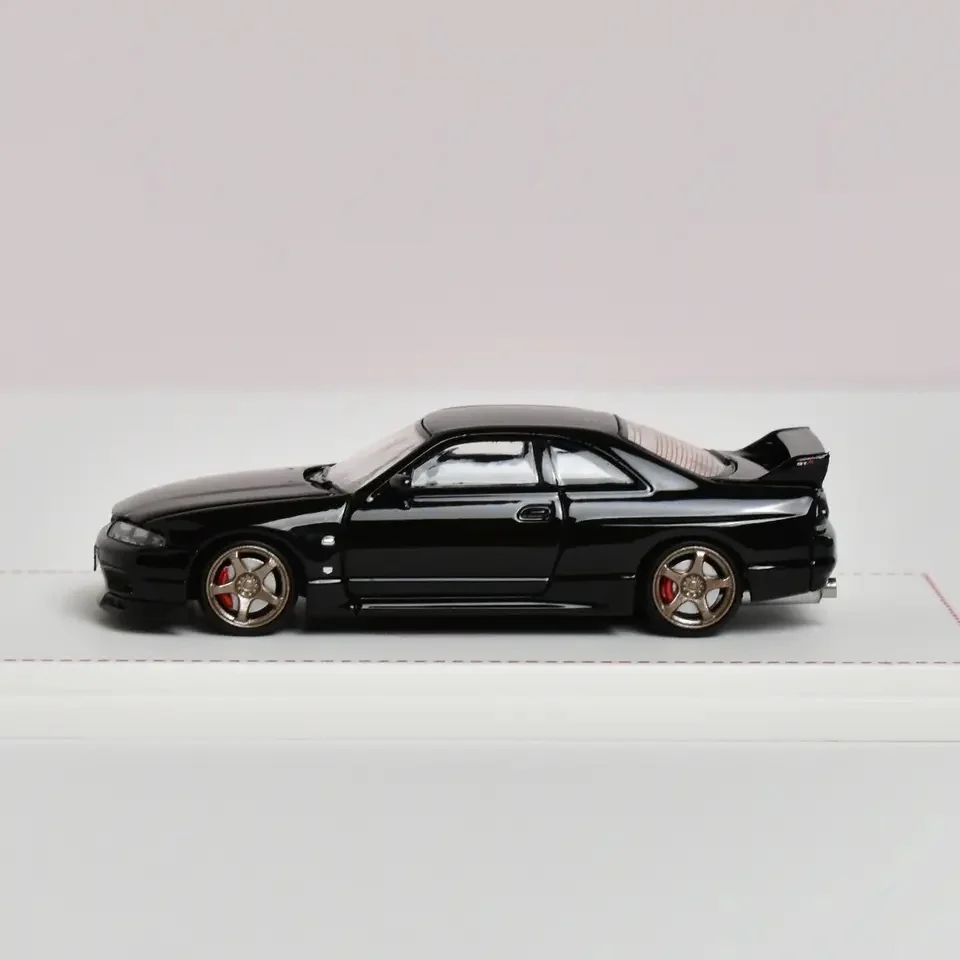 Nissan Skyline GT-R R33 (Open-Hood,Visible Engine) *Limited to 999pcs* - Image 6