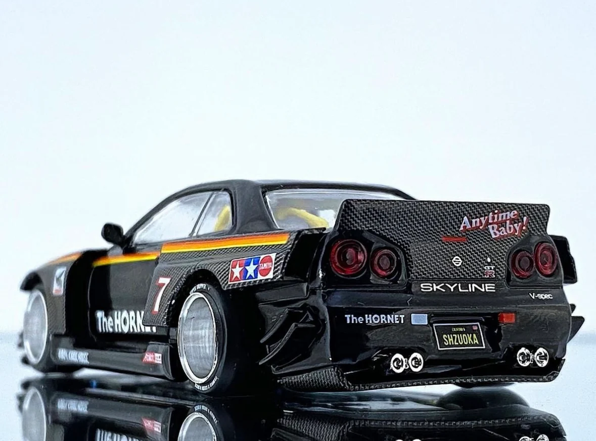 Nissan Skyline GT-R R34 The Hornet TAMIYA Kaido house x MiniGT 1:64 - Image 5