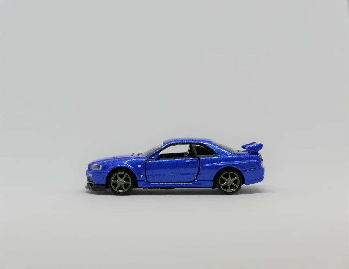 Nissan Skyline GTR-V Spec II #11 Tomica Premium 1:64 Scale - Image 2