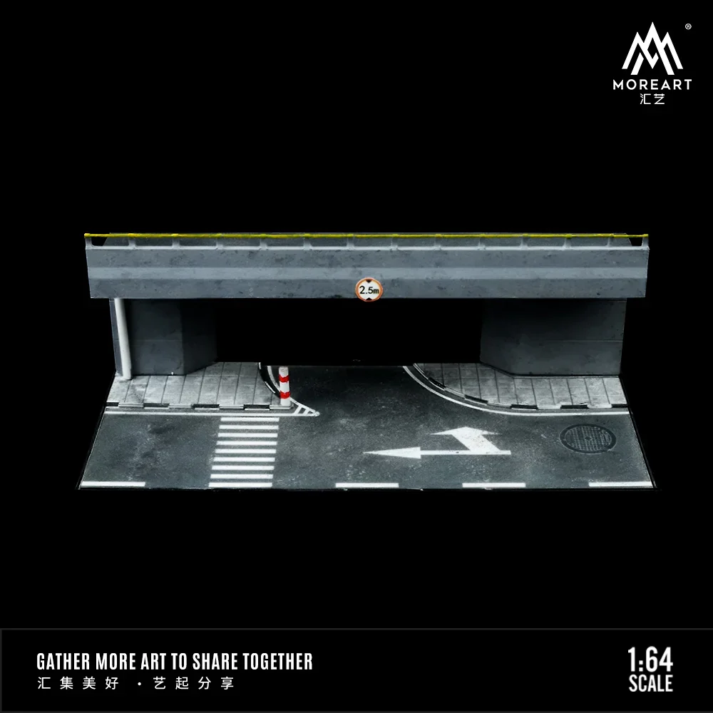 Overpass Scene Model Diorama with Acrylic Cover - MoreArt 1:64 - Image 3