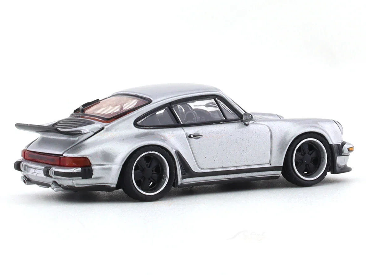 Porsche 911 964 Singer Silver 1:64 Rhino Model - Image 4