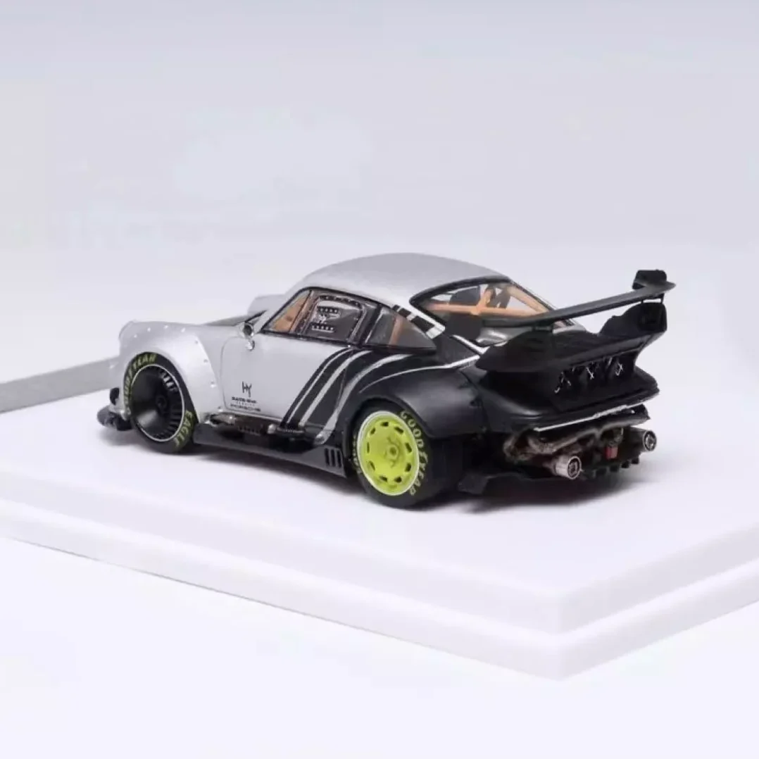 PORSCHE 964 RWB - Limited Edition 771/999 DCM 1:64 - Image 3