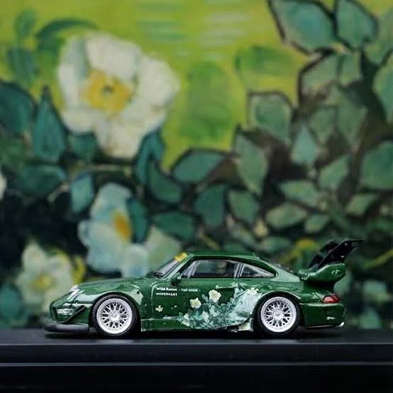 Porsche 993 “WILD ROSES” Modern Art Limited 499pcs - 1:64 - Image 2