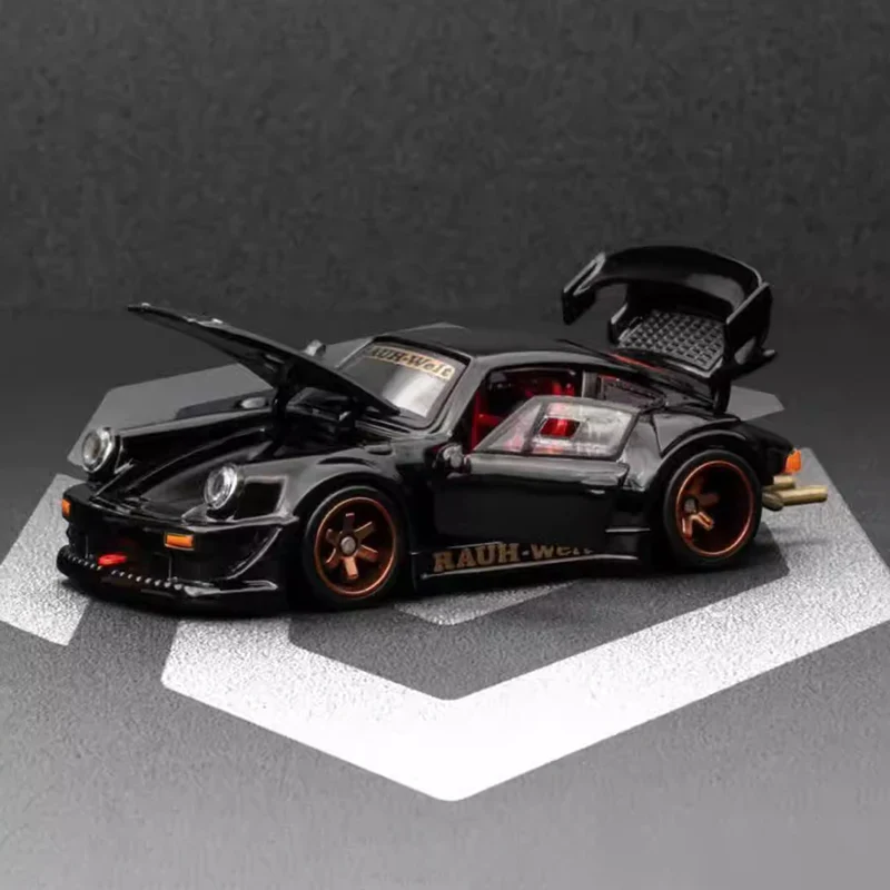 Porsche RWB 964 (911) Diecast Model 1:64 Functional Parts - Image 5
