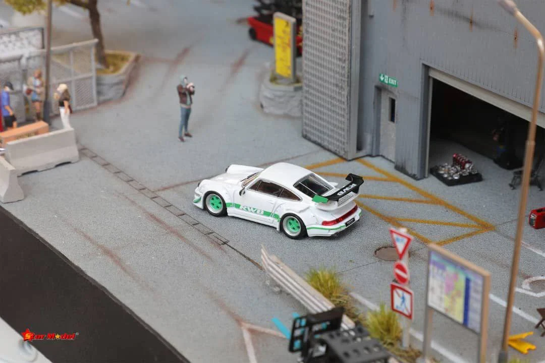 Porsche RWB 964 White w/ Green Rims - Star Model 1:64 - Image 2