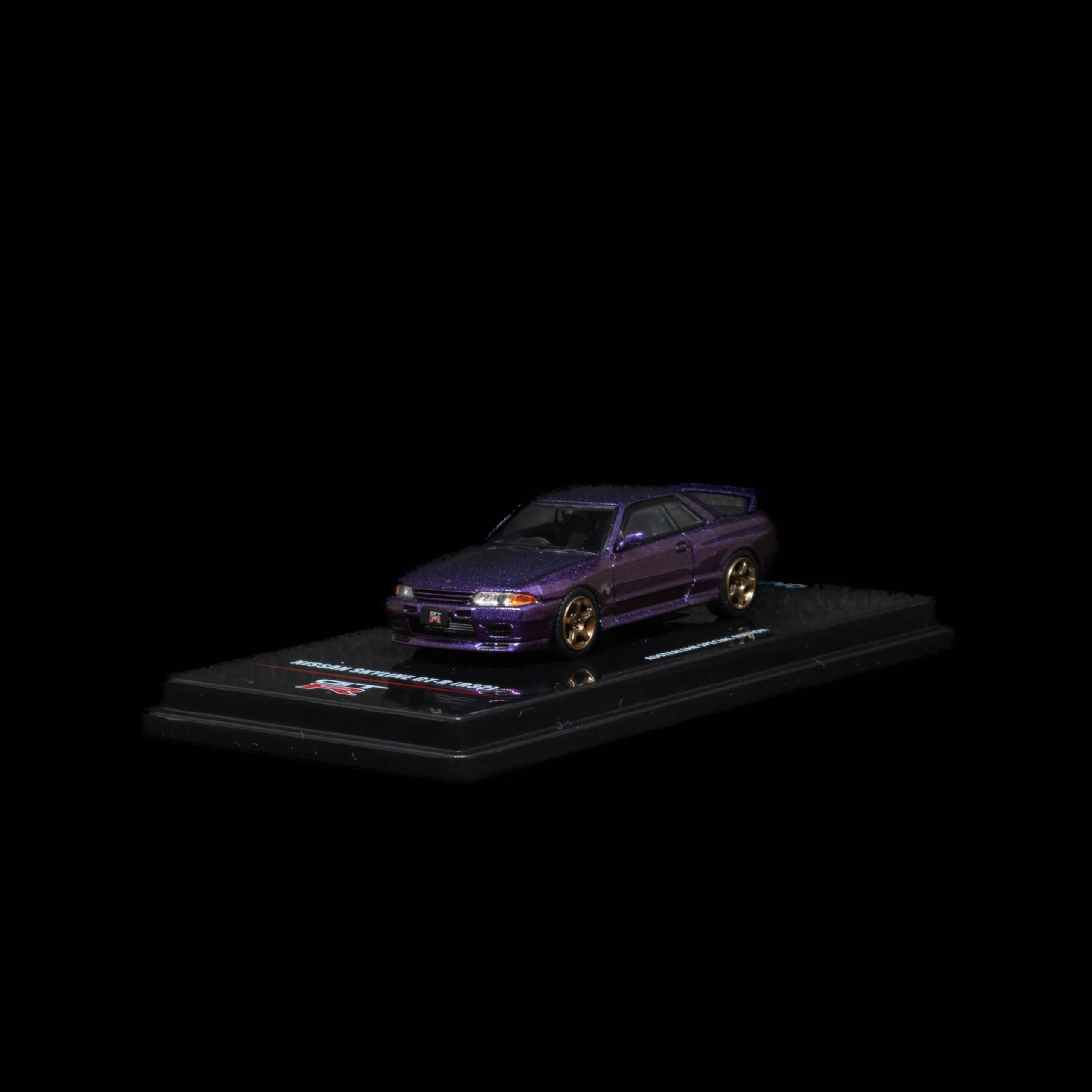(In-stock) Easter Event Special Model: Nissan Skyline GT-R R32 Inno64 (Chameleon Purple) w/ FREE CAP - Image 2