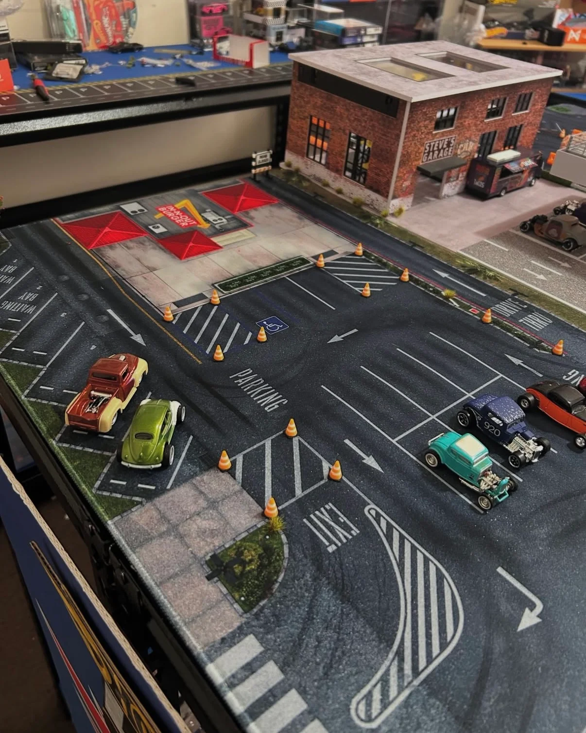 (INSTOCK) Beach Cafe Diorama mat IN-N-OUT Burgers (90cm x 45cm) ELITE RANGE - Image 3