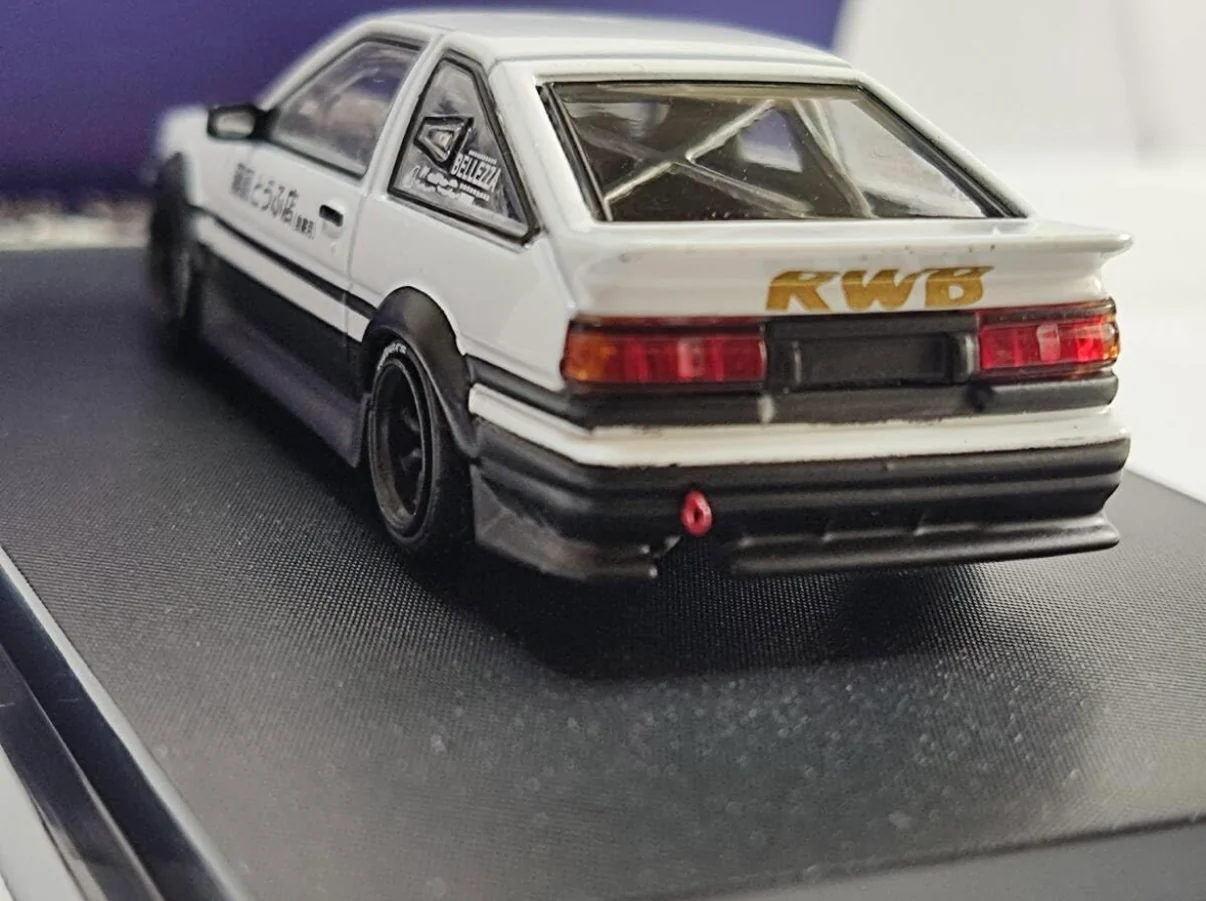 RWB AE86 Fujiwara Livery White Black LIMITED 499pcs - Image 5