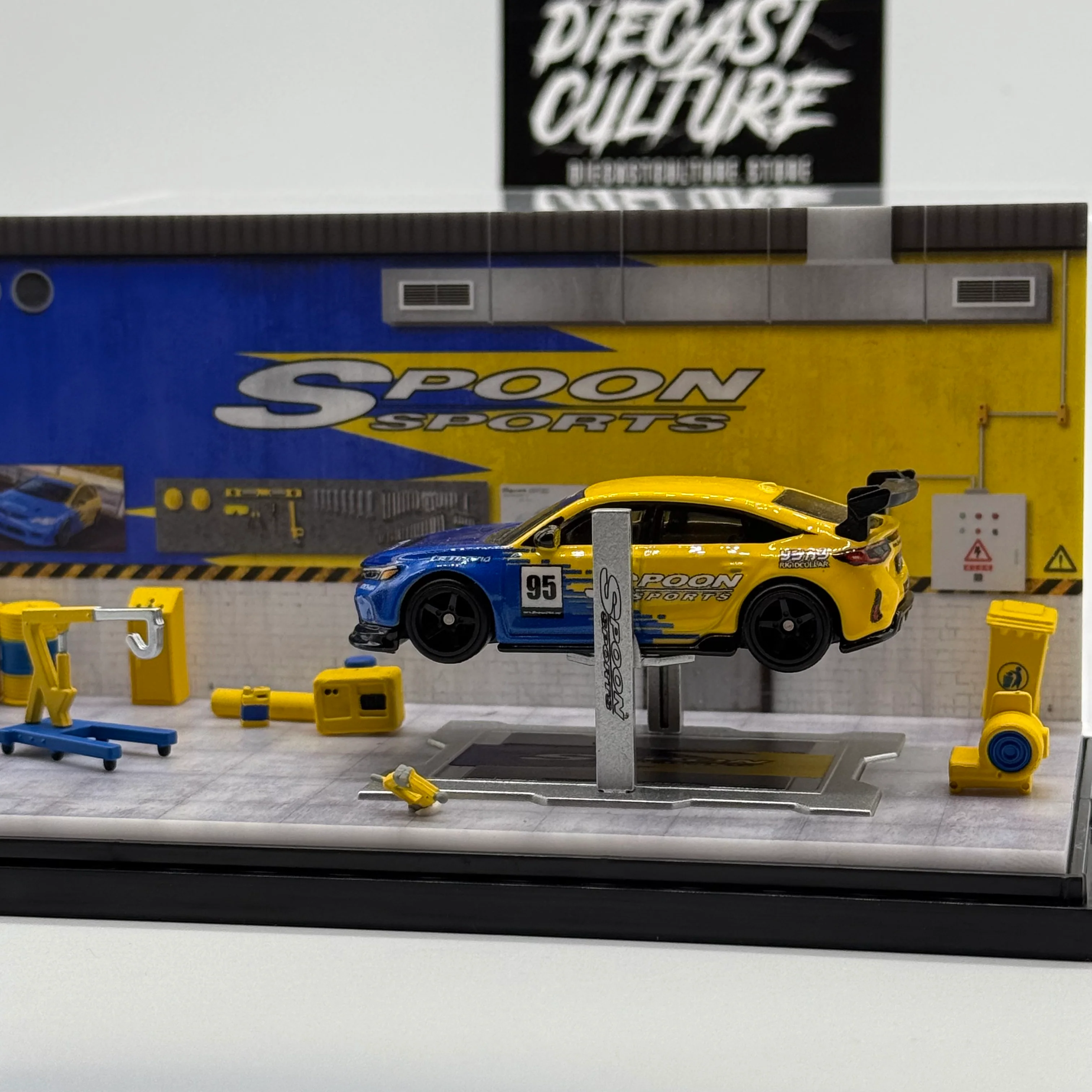 Spoon Sport Diorama Bundle w/ Honda Civic Premium Hotwheels - Image 3