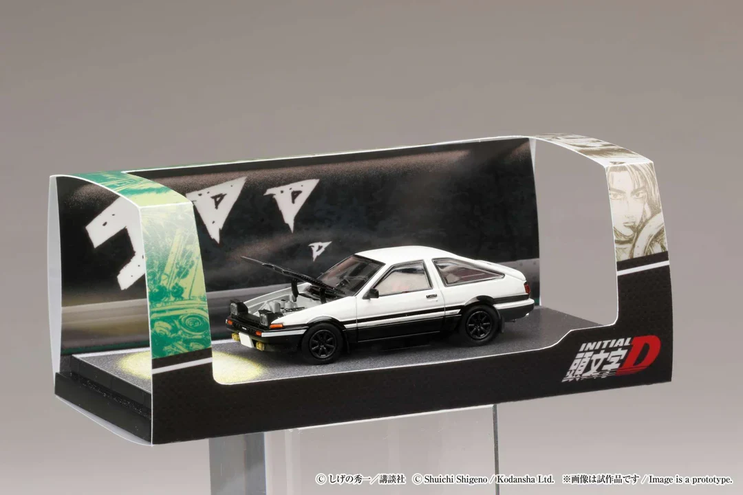 TOYOTA SPRINTER TRUENO GT APEX (AE86) / INITIAL D ENGINE MOUNTED MODEL VS TOMOYUKI TACHI - HOBBY JAPAN 1:64 - Image 3