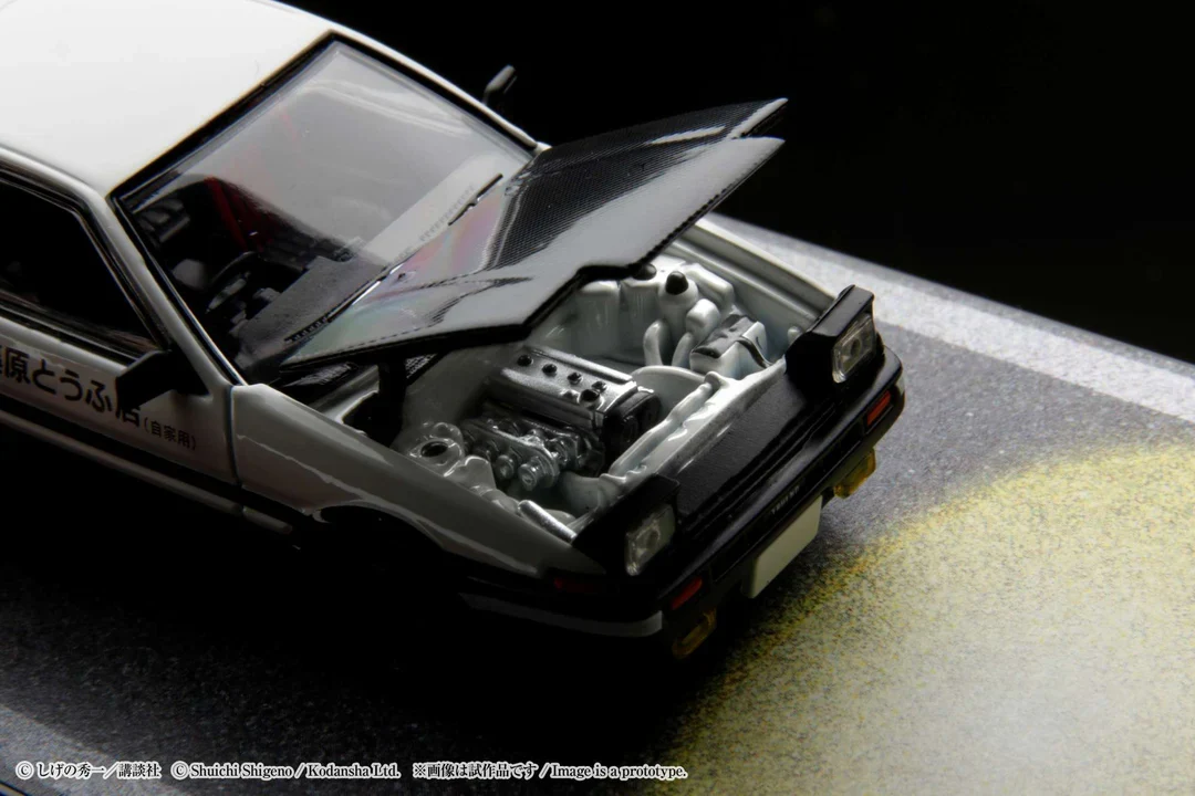 TOYOTA SPRINTER TRUENO GT APEX (AE86) / INITIAL D ENGINE MOUNTED MODEL VS TOMOYUKI TACHI - HOBBY JAPAN 1:64 - Image 7