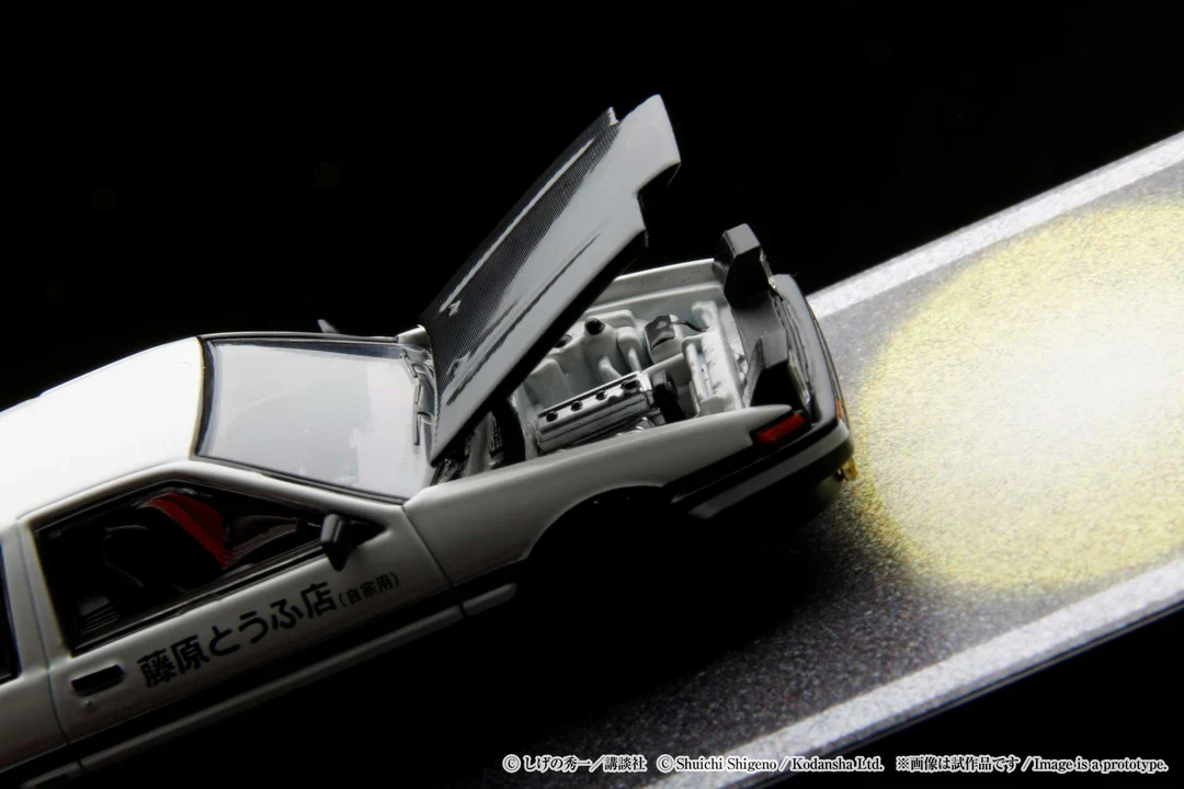 TOYOTA SPRINTER TRUENO GT APEX (AE86) / INITIAL D ENGINE MOUNTED MODEL VS TOMOYUKI TACHI - HOBBY JAPAN 1:64 - Image 8