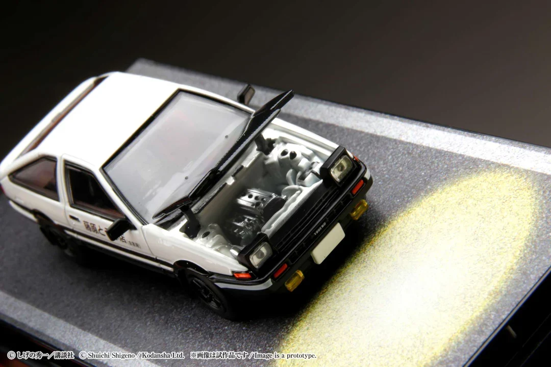TOYOTA SPRINTER TRUENO GT APEX (AE86) / INITIAL D ENGINE MOUNTED MODEL VS TOMOYUKI TACHI - HOBBY JAPAN 1:64 - Image 9